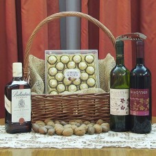 Valentine's Day Basket Deluxe - FOR HIM